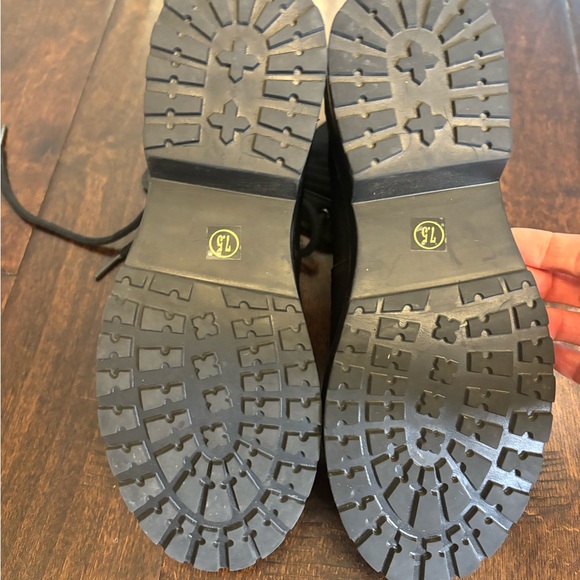 Steve Madden lace up combat boots size 7.5 - Picture 3 of 6